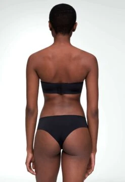 Oysho InvisibleWith Removable StrapsReggiseno Con Spalline RegolabiliBlack Donna Intimo OY181A0VD-Q11 -Oysho Negozio 02b7f7f9c2b24d5e8015557af97674b6