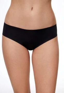 Oysho Laser Cut Invisible Classic SlipBlack Donna Intimo OY181R19H-Q11 -Oysho Negozio 0729fcc6b0d24678b2115fbfacf700aa