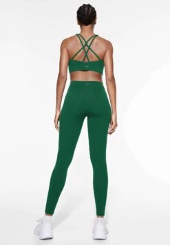 Oysho Medium-Support Sports With CupsBustinoDark Green Donna Intimo OY181A0VV-M11 -Oysho Negozio 0c33d643a0b9491e9f46510451c9c9e7