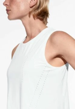 Oysho Cropped Microperforated Technical Sleeveless TopWhite Donna T-shirt E Top OY141D097-A11 -Oysho Negozio 14cd557244f54004a701b18f81cd957a