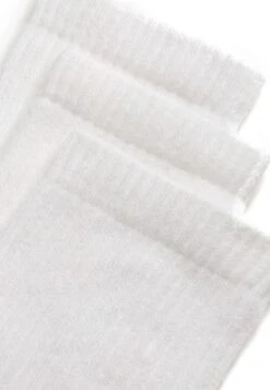 Oysho 3 Pairs- Calze Sportive - White -Oysho Negozio 2b9c869c8d67447891e72f3ee47905eb