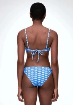 Oysho Geometric ClassicBikini Pezzo SottoLight Blue Donna Moda Mare OY181I0N0-K11 -Oysho Negozio 4279bdbd932a4603829e02d1916822bf