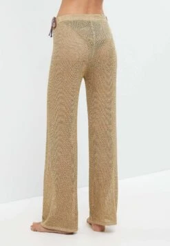 Oysho Straight Fit - Pantaloni - Gold Coloured -Oysho Negozio 49ad84d69e094c8dbf64c1e1f7cd3ebb