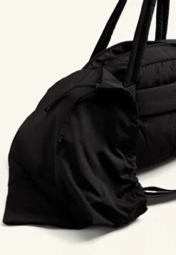 Oysho PADDED TECHNICAL 14121780 - Valigia - Black -Oysho Negozio 4c87b035e7574efbab0f9936a982b9d7