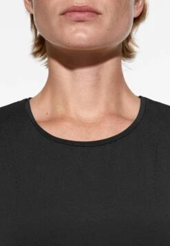 Oysho Cropped Microperforated Technical Sleeveless TopBlack Donna T-shirt E Top OY141D097-Q11 -Oysho Negozio 55fef1fb1f8748bcbff2ee3999501418