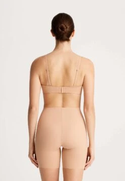 Oysho High-Waisted Invisible Laser-Cut CycleIntimo ModellanteSalmon Donna Intimo OY181C02F-H11 -Oysho Negozio 5932ee6bc5104ef9b49a3823fabc2b5a