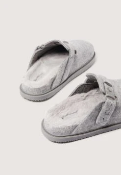 Oysho Pantofole - Dark Grey 14 Oysho Pantofole - Dark Grey -Oysho Negozio 666ba79a56354193b3d30b39bf9191ce