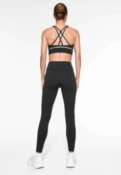 Oysho Medium-Support Sports - Bustino - Black -Oysho Negozio 697953ae5b3e40828e7f108ac16e137f