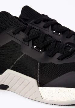 Oysho U-Train-Iii - Sneakers Basse - Black -Oysho Negozio 6b17ee52ad2445f8988eaefad8f1c86b