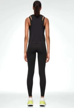Oysho Microperforated Technical SleevelessTopBlack Donna T-shirt E Top OY121D072-Q11 -Oysho Negozio 7505f3b71c24456ab413346c159c45f1