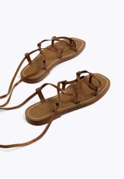 Oysho Roman - Sandali Con Cinturino - Brown -Oysho Negozio 7e2f237b51a84648a5c5dfa6cb84d66e