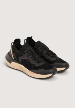 Oysho Sneakers BasseBlack Donna Sneakers OY141A024-Q11 -Oysho Negozio 81fce8df474f4313a1a920b328bf09af