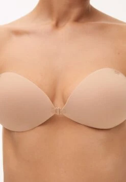 Oysho Adhesive Fabric CupsReggiseno Con Spalline RegolabiliSalmon Donna Intimo OY181A0U4-H11 -Oysho Negozio 8986df3d751f4eb998d45c5595fb6ece