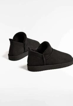 Oysho Stivali Da Neve Black Donna Stivali OY111X00L-Q11 -Oysho Negozio 9d9101ae052946b7a454209e78ec79fa