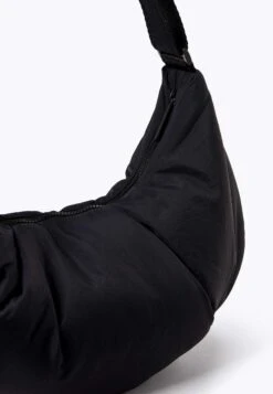 Oysho Soft Oval Borsa A ManoBlack Donna Borse OY151H09H-Q11 -Oysho Negozio a26e71e4dd124267bf2d6480a11d27dc