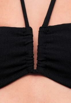 Oysho U-Cut Bandeau - Bikini Pezzo Sopra - Black 13 Oysho U-Cut Bandeau - Bikini Pezzo Sopra - Black -Oysho Negozio c36bfa421ef94f34b096ce13dbdb1605