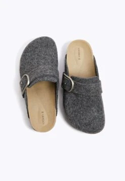 Oysho BuckledCiabattineGrey Donna Ciabatte E Zoccoli OY111A0CK-C11 -Oysho Negozio d7767d306e67494ebf3b0f1843522e6c