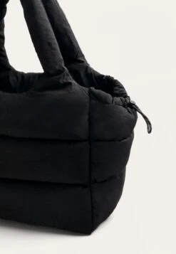 Oysho PADDED SHOPPER - Shopping Bag - Black -Oysho Negozio d947ac54dbe44d51ae5a08449fcf789c