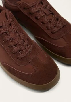 Oysho WITH PIECES - Sneakers Basse - Bordeaux -Oysho Negozio e6f3cd6572694bf984df52b570d567d7