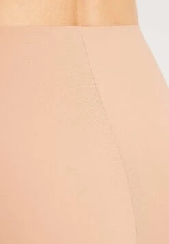 Oysho High-Waisted Invisible Laser-Cut CycleIntimo ModellanteSalmon Donna Intimo OY181C02F-H11 -Oysho Negozio e6f5e797ebfc4cee8152be42cf77487d