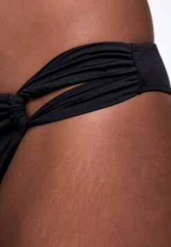 Oysho Brazilian - Bikini Pezzo Sotto - Black -Oysho Negozio eb17635c48e14af28718ac22685fae9c