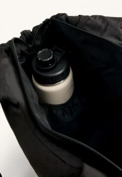 Oysho PADDED SHOPPER - Shopping Bag - Black -Oysho Negozio eb189c66a0d74fdfaadf91817555088d