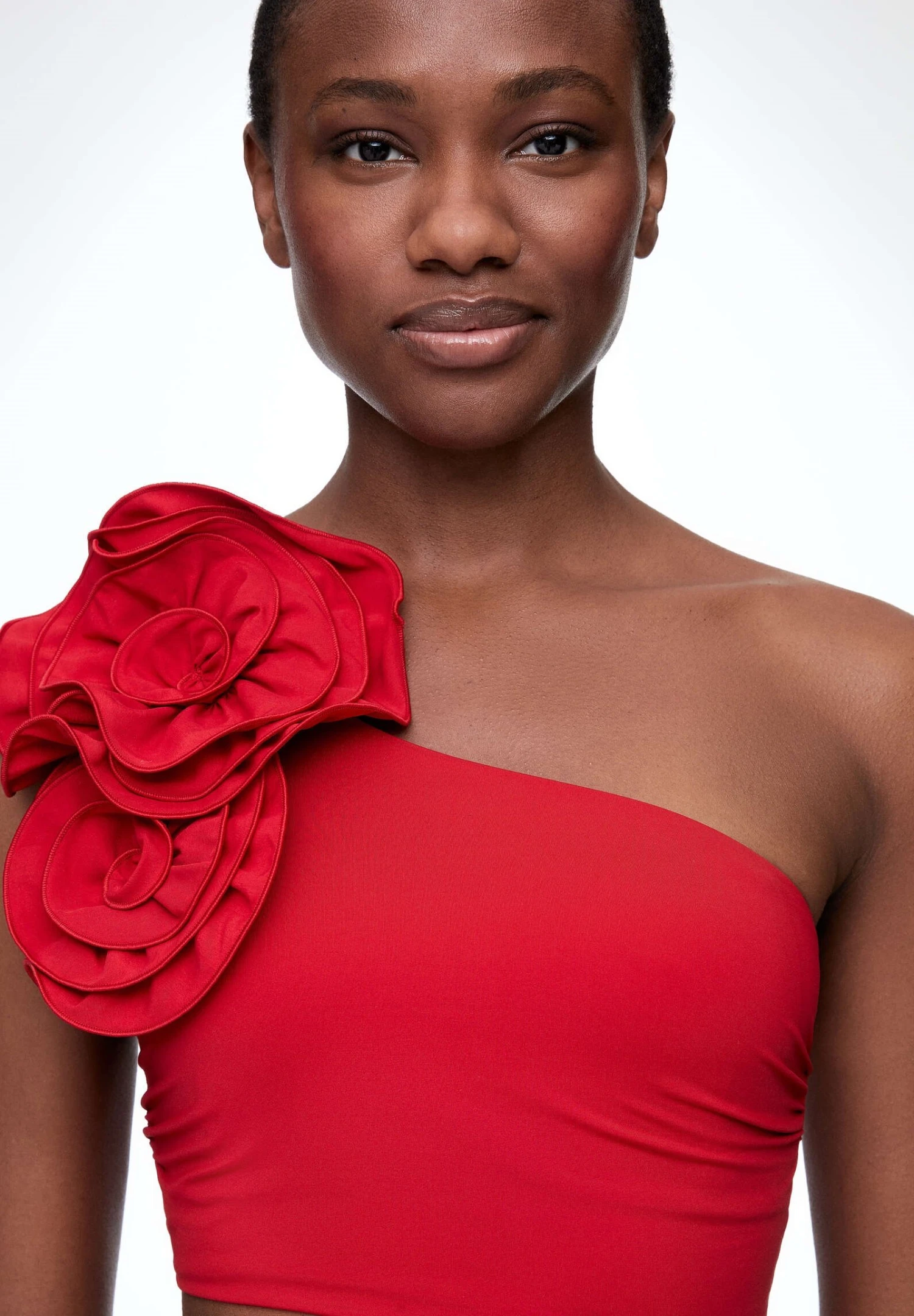 Oysho Floral AsymmetricCostume Da BagnoRed Donna Moda Mare OY181G088-G11 8 Oysho Floral AsymmetricCostume Da BagnoRed Donna Moda Mare OY181G088-G11 - immagine 6