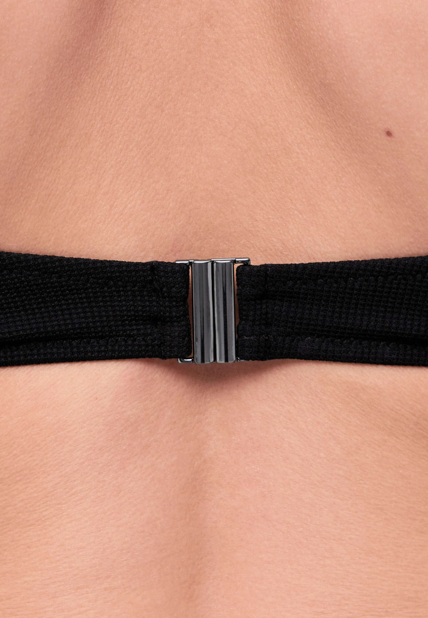 Oysho U-Cut Bandeau - Bikini Pezzo Sopra - Black 8 Oysho U-Cut Bandeau - Bikini Pezzo Sopra - Black - immagine 6